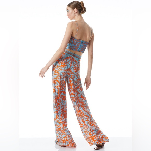 Alice + Olivia ATHENA SMOCKED WAISTBAND WIDE LEG PANT Set top and pants - Picture 6 of 11